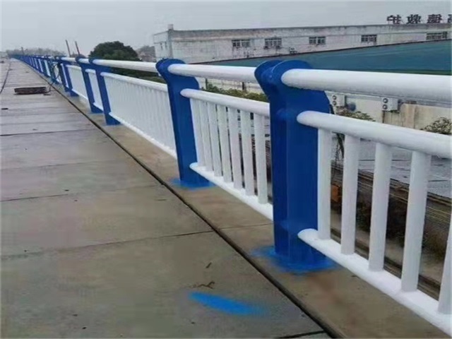 不銹鋼橋梁防撞護(hù)欄